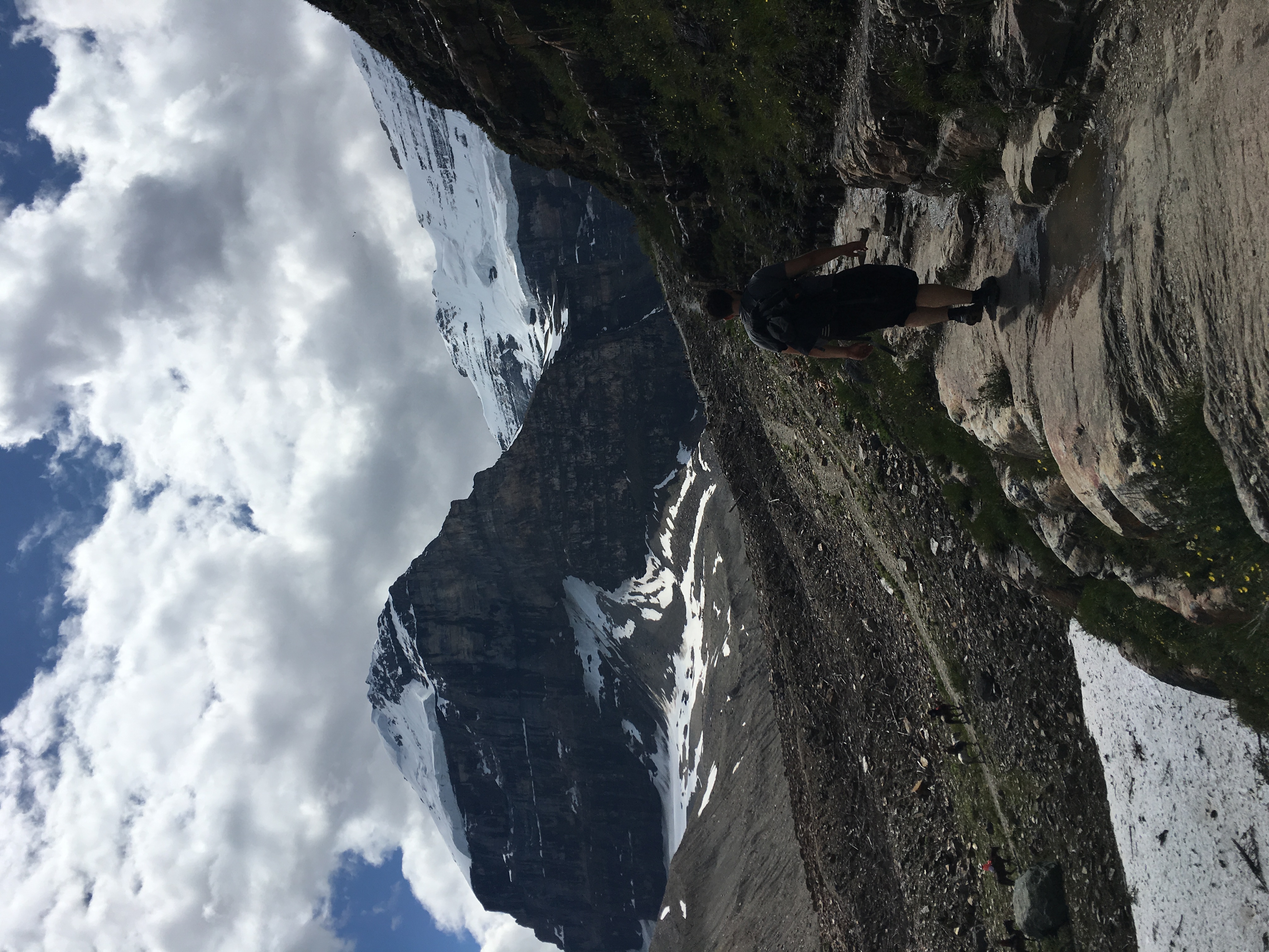 People on horseback at the bottom left trail also going up to the Plain of Six Glaciers Overlook. Banff NP