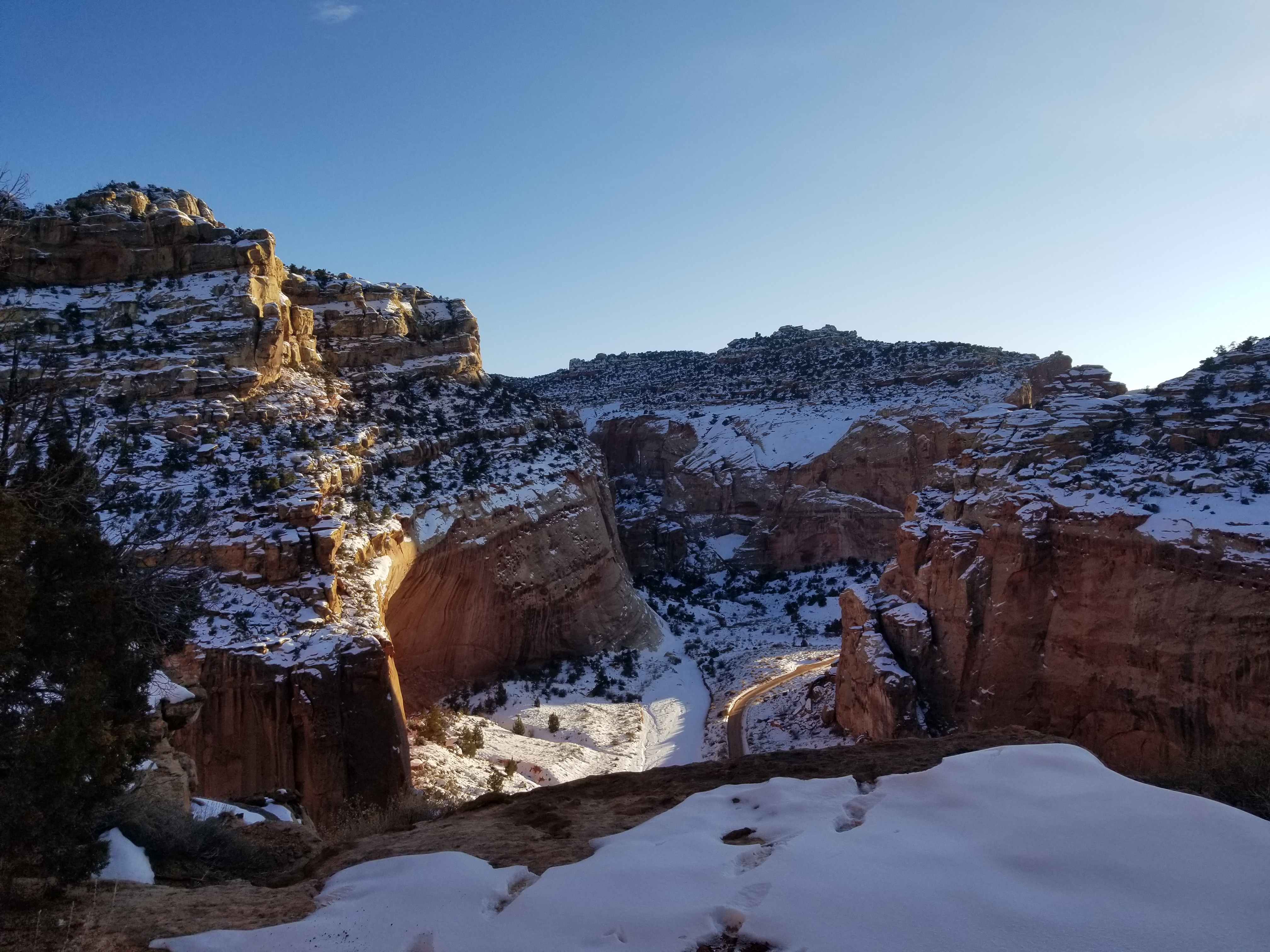 The view from the top of the cliffs in Capitol Reef National Park