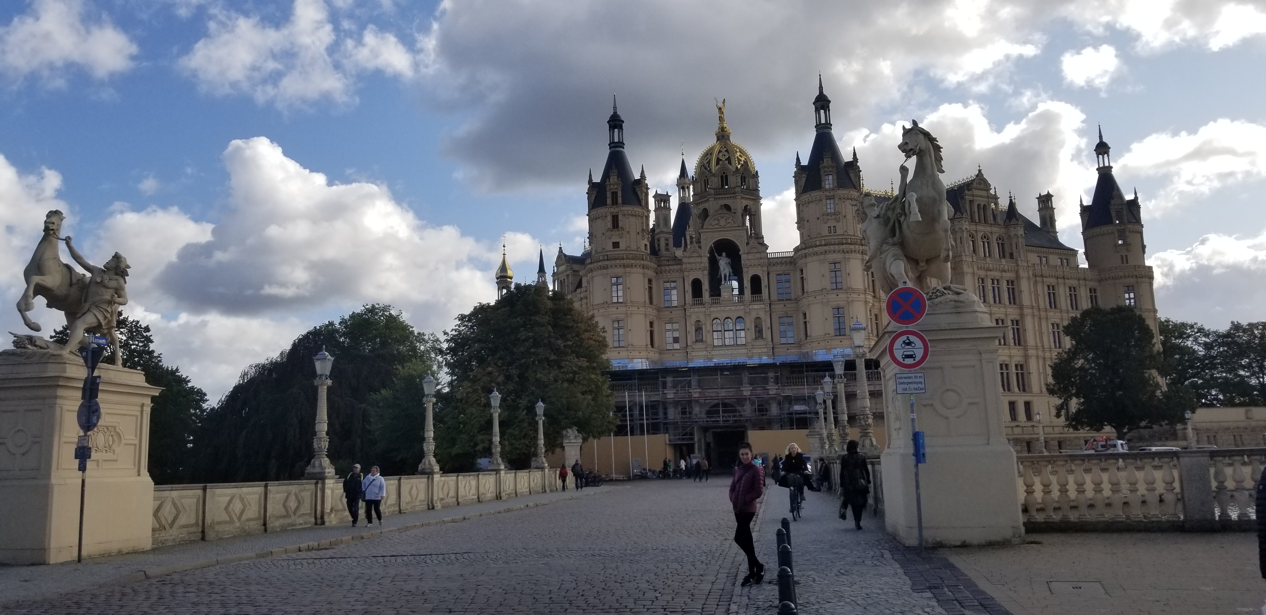 Entrance bridge to Schloss Schwerin