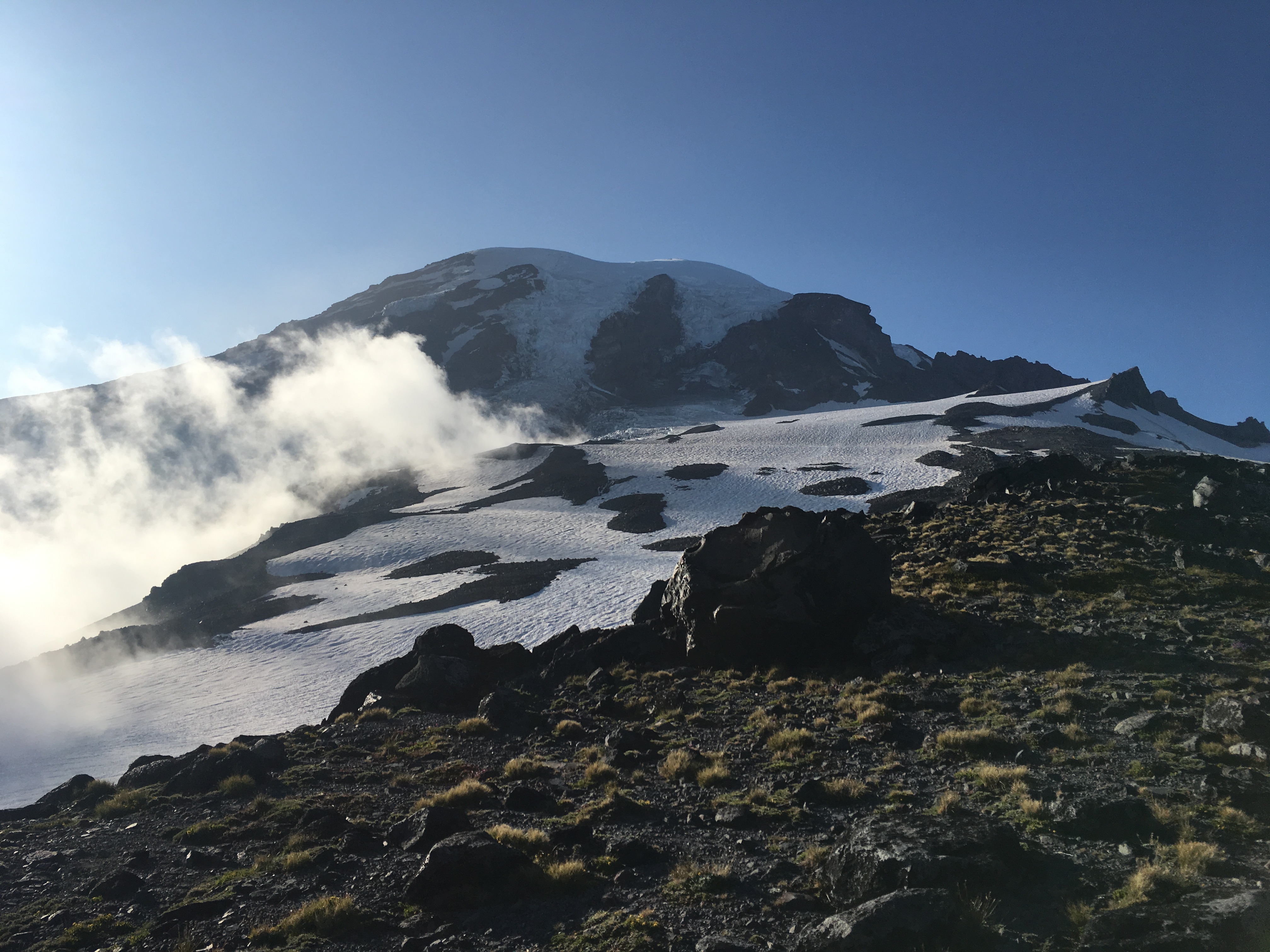 Mount Rainier (it’s waaaaay bigger  and further than it appears to be)