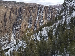 Most of the roads in Black Canyon of the Gunnison National Park were closed for the winter, but there was one trail we were able to take near the visitor center.